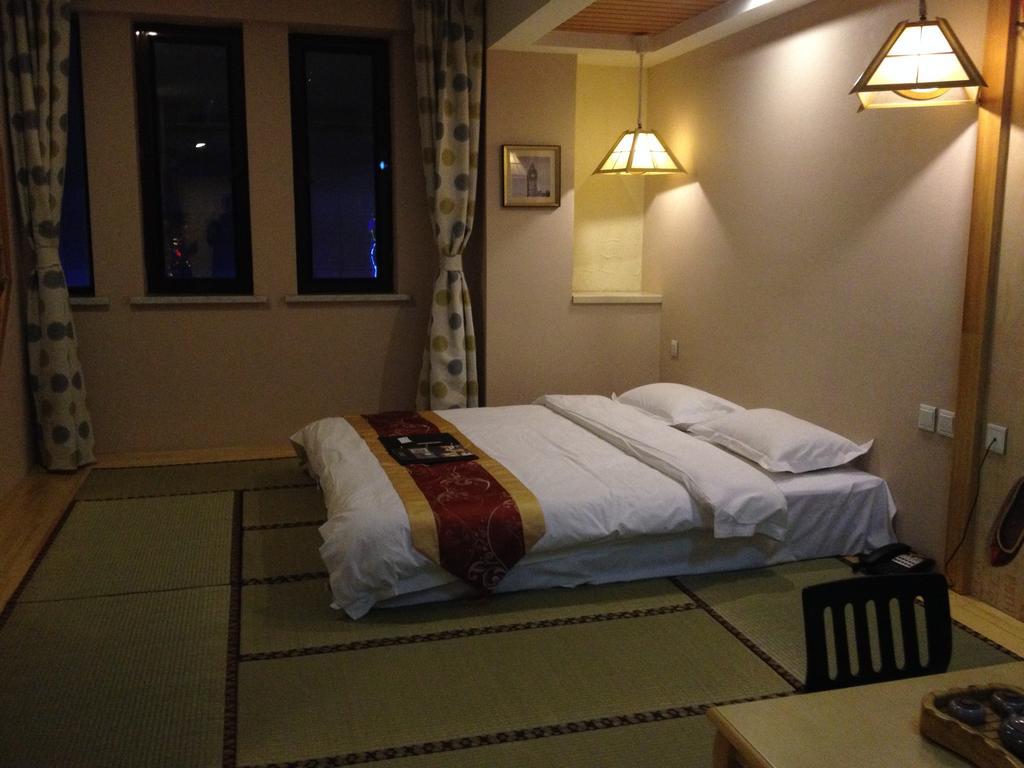 Harbin Walker Coffee Hotel Room photo